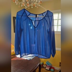 H&M divided top, size 6, blue.